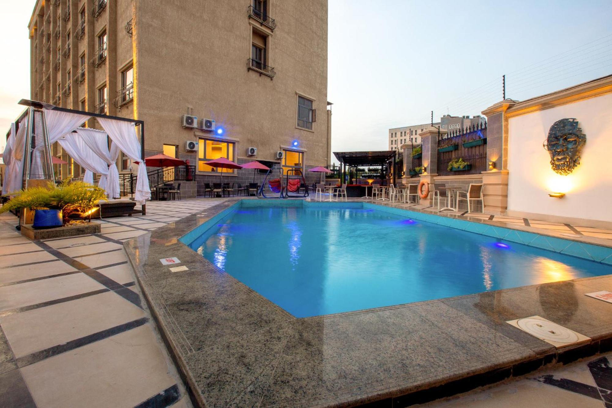 Johnwood Hotel By Bolton Abuja Exterior foto