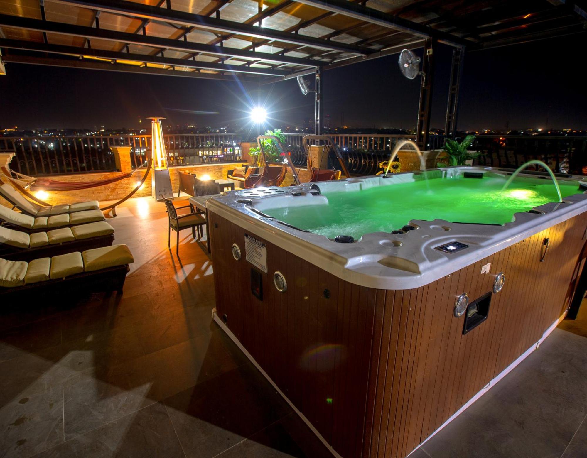 Johnwood Hotel By Bolton Abuja Exterior foto