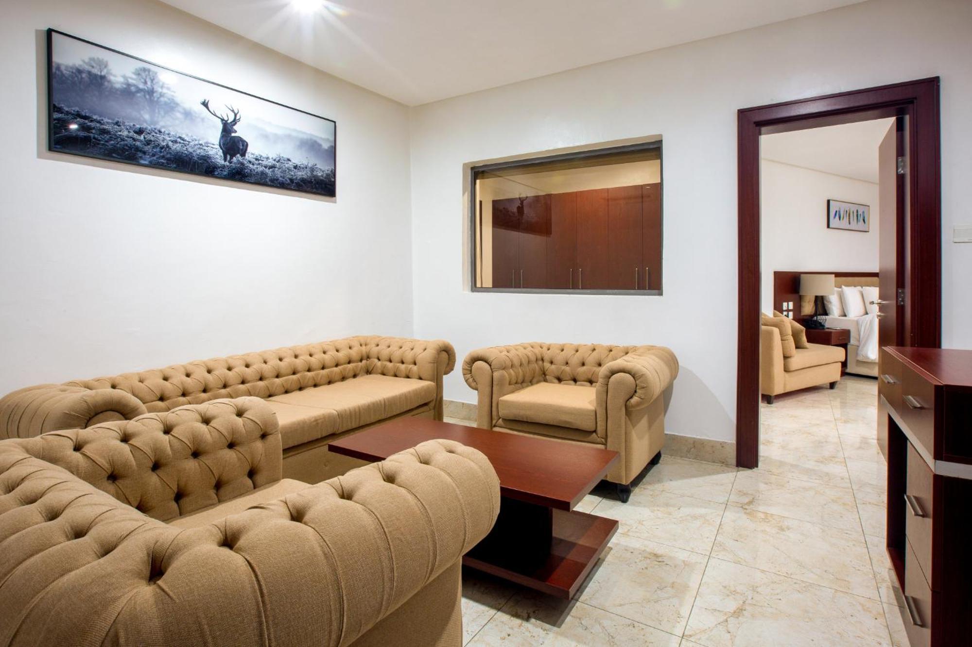 Johnwood Hotel By Bolton Abuja Exterior foto